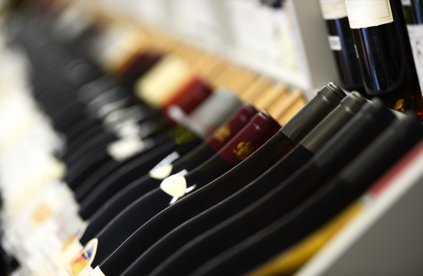 Weinregal in der Vinothek